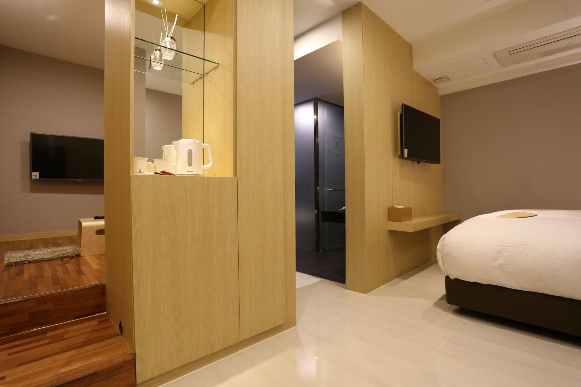 Suwon Top Cloud Hotel エクステリア 写真
