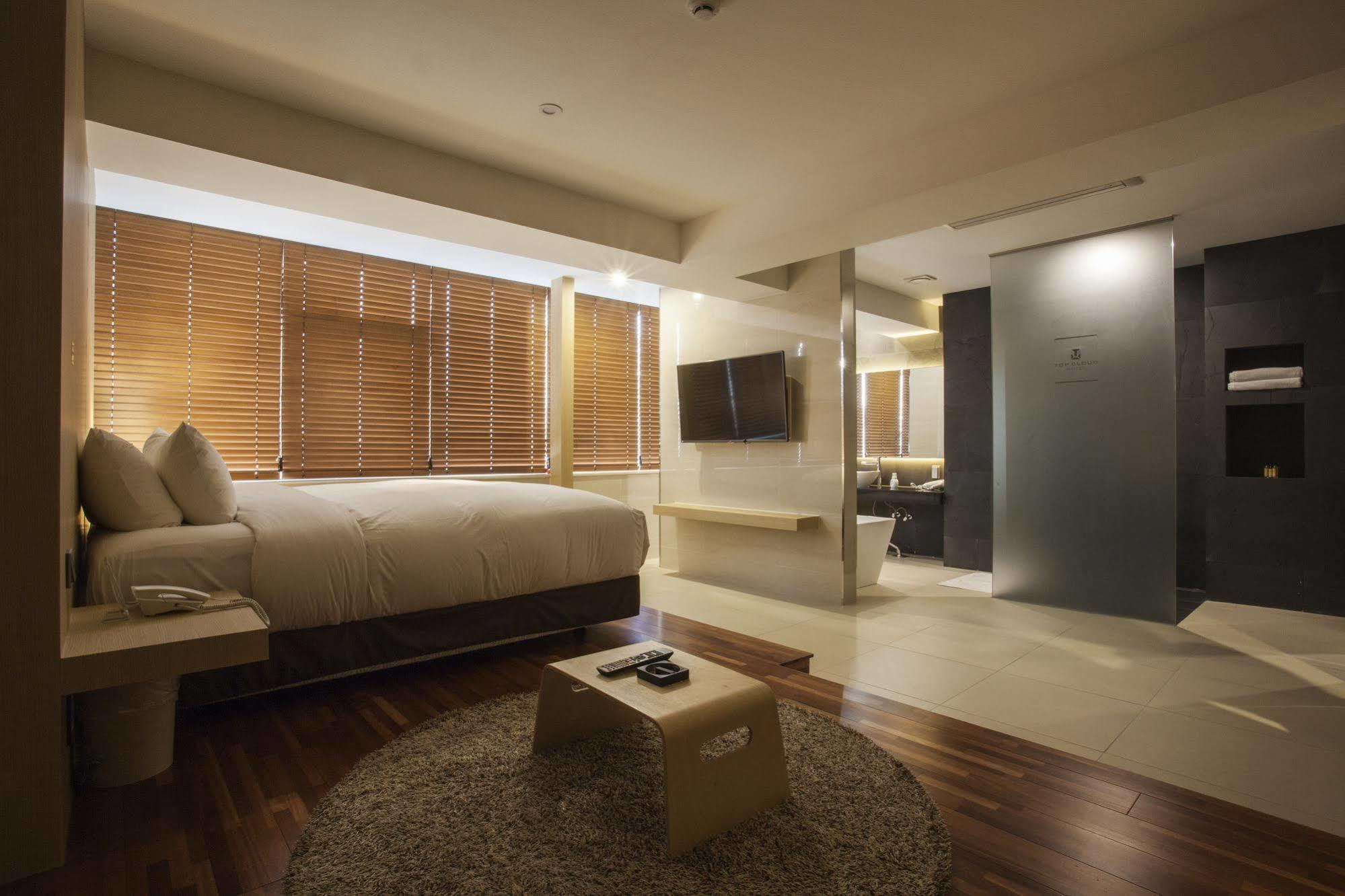 Suwon Top Cloud Hotel エクステリア 写真
