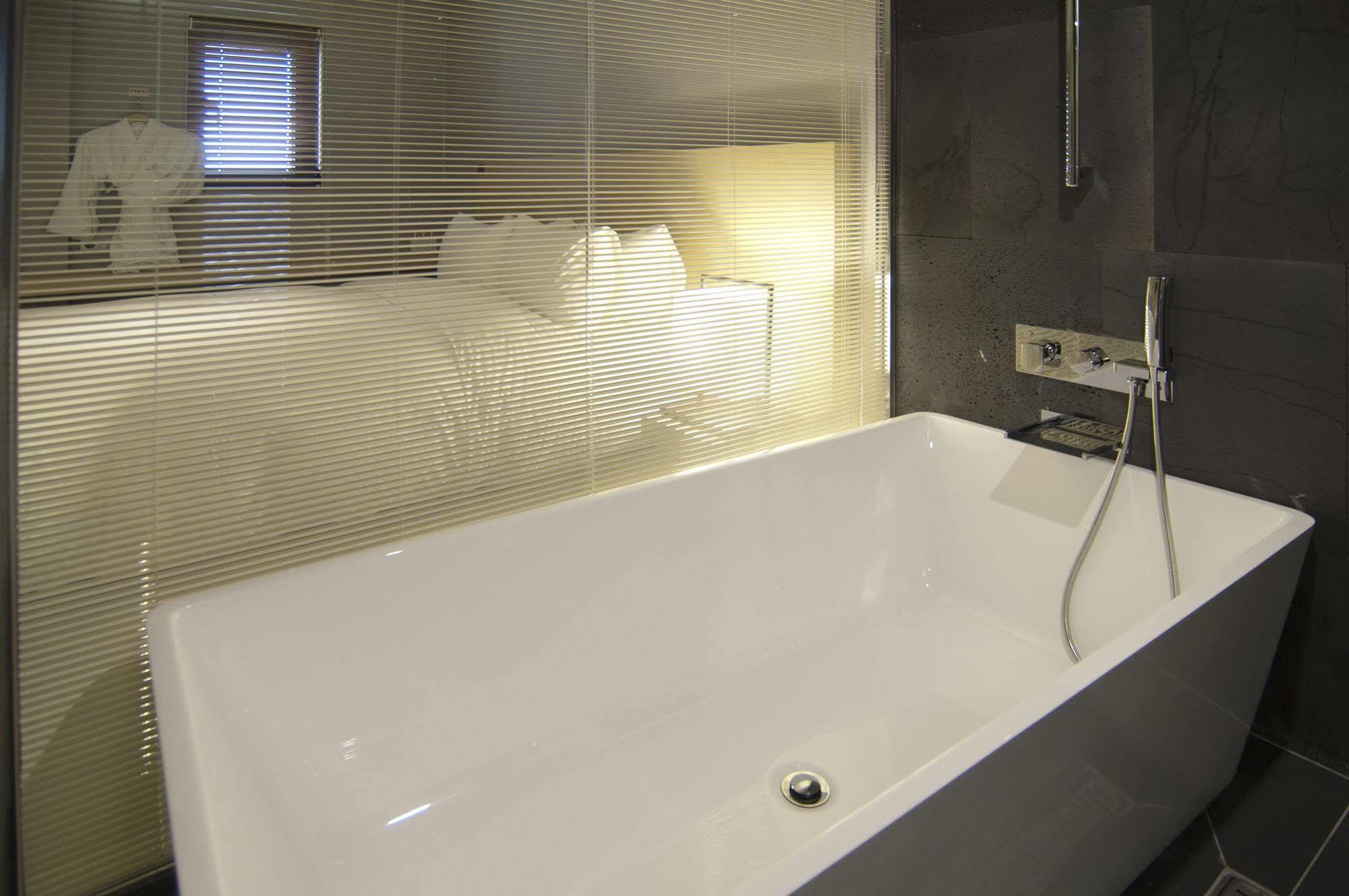 Suwon Top Cloud Hotel エクステリア 写真