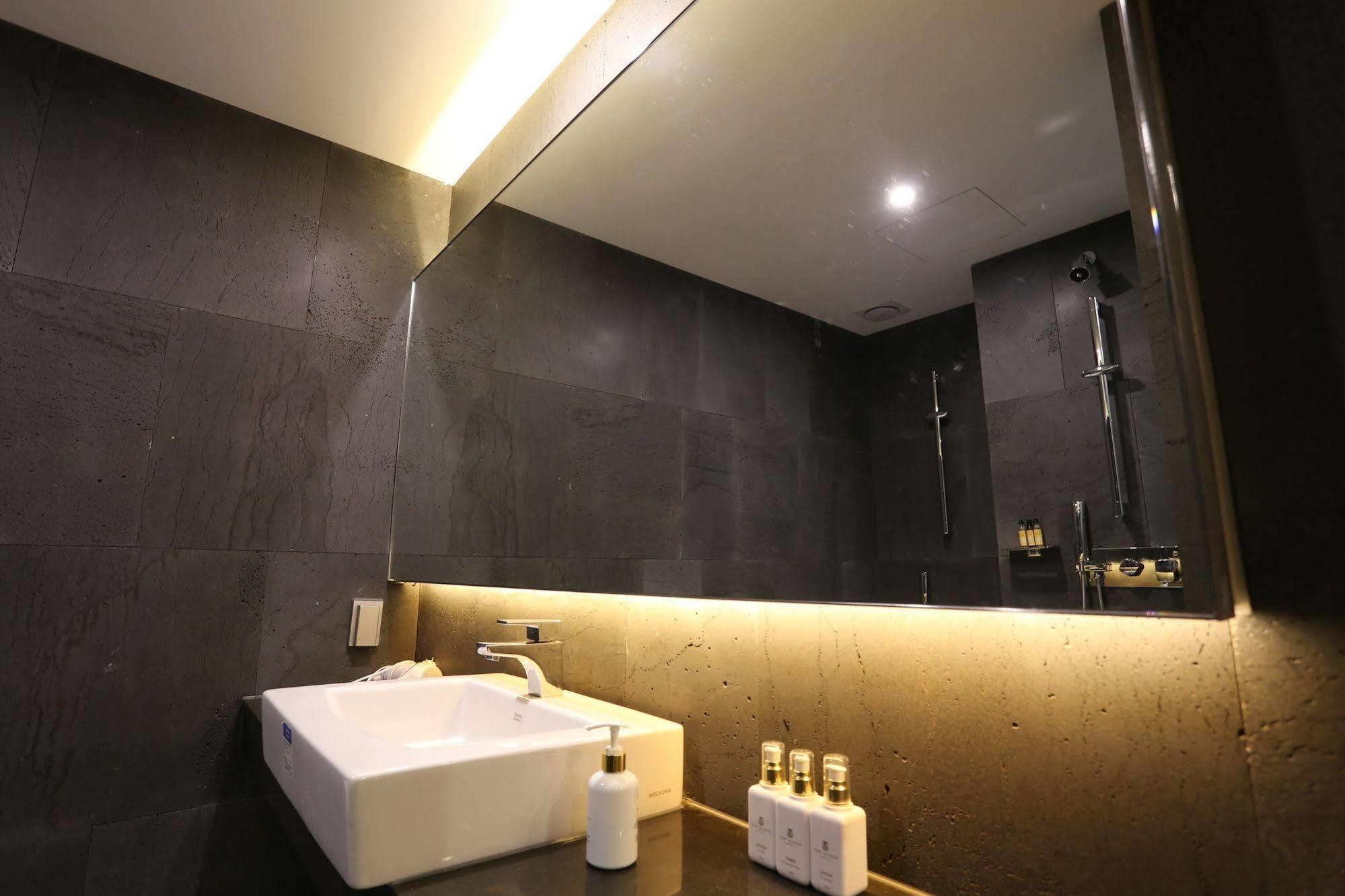 Suwon Top Cloud Hotel エクステリア 写真